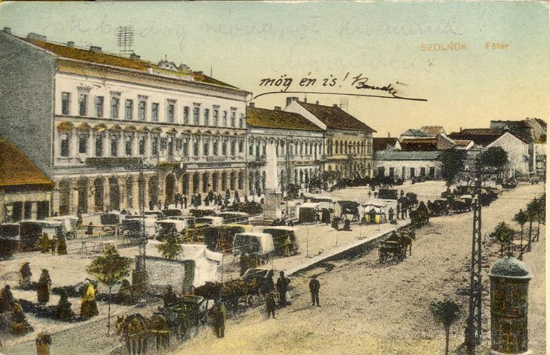 epulet02.jpg - A könyvtár egykori és mai épülete - a Magyar Királyi Szálló és Pénzügyi Palota - a Kossuth tér bal oldalán