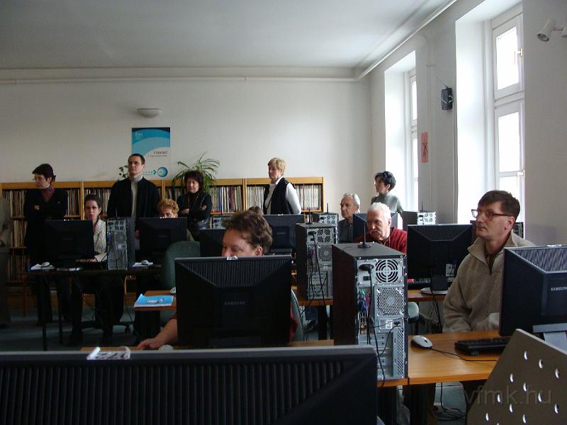 008_Megnyito.jpg - Fiesta megnyitó, tanfolyam résztvevői