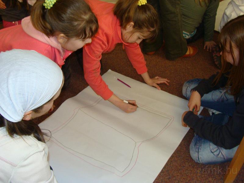 058a_Kek_vonal_1.jpg - Mit jelent az internet? Ez lesz az alap...