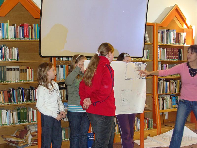 060d_Kek_vonal_1.jpg - Nekem ez az internet!