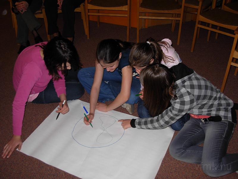 069a_Kek_vonal_2.JPG - Munka közben...