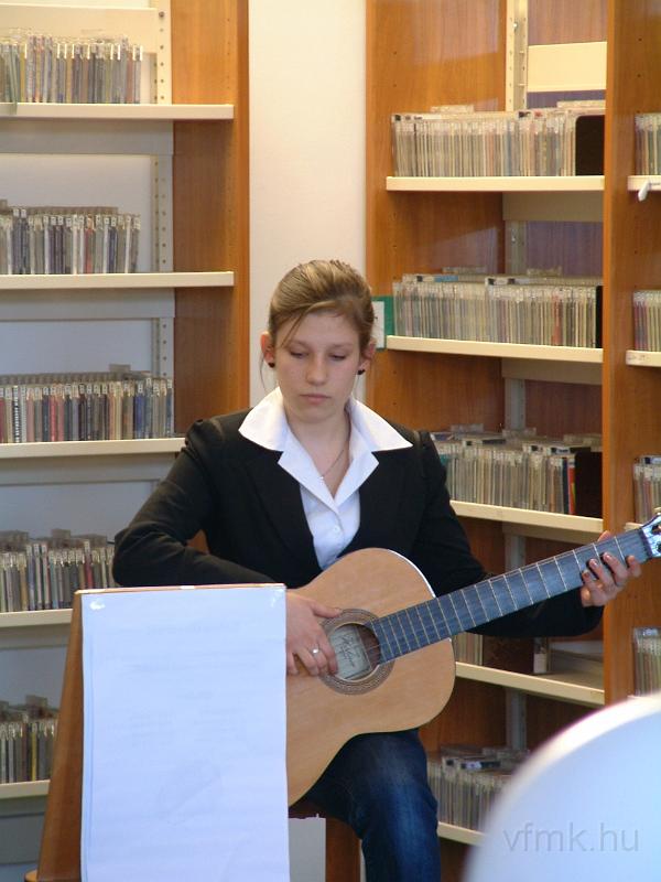 131_Hangverseny.jpg - Zeneiskolások zenélnek: Haydn és kora címmel