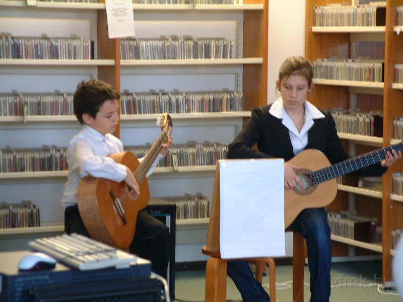 133_Hangverseny.jpg - Zeneiskolások zenélnek: Haydn és kora címmel